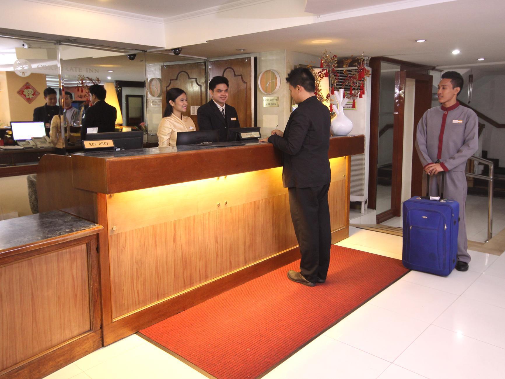 The Corporate Inn Hotel Манила Экстерьер фото